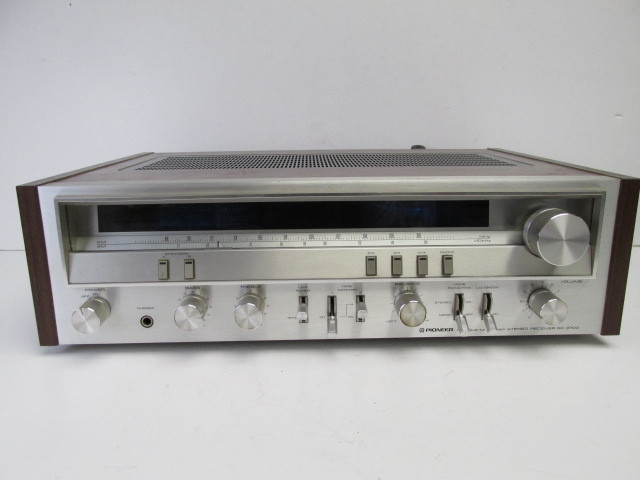lot 44 image: Working Vintage PIONEER SX-3700 Stereo Receiver