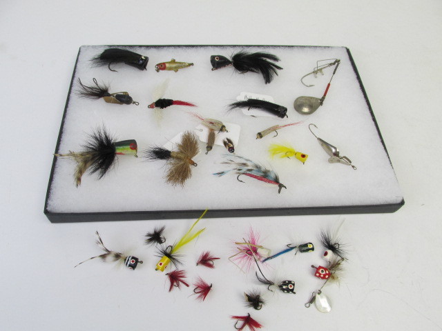 lot 49 image: Nice Lot of Vintage Hand Tied etc Fly Fishing Lures