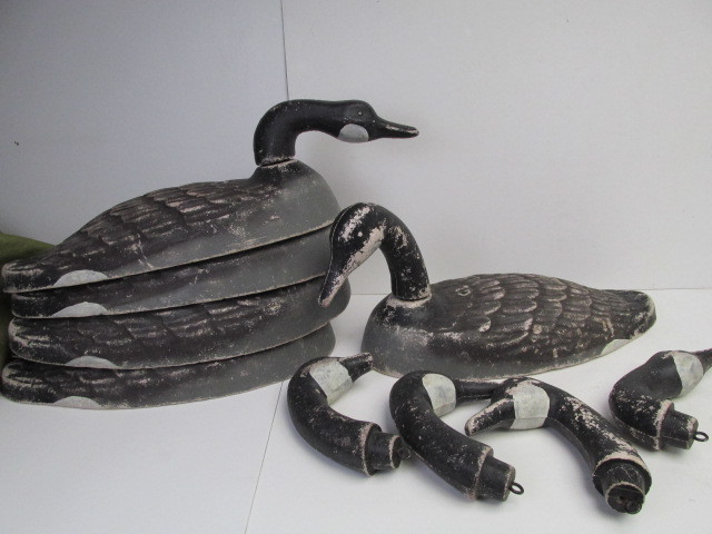 lot 53 image: Vintage Carry-Lite Styrofoam Goose Decoys