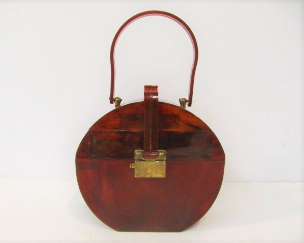 lot 81 image: Vintage Mid Century ASCOT Lucite Purse