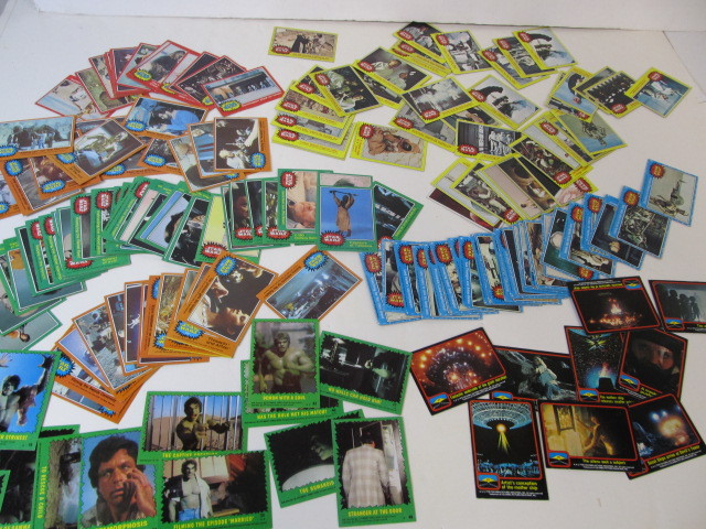 lot 105 image: Large Lot of vintage 1970s Non-Sports Cards - Mostly Star Wars