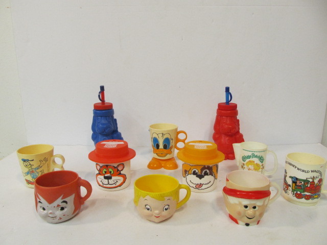 lot 27 image: Group of Vintage 1970s Disney etc Character Cups