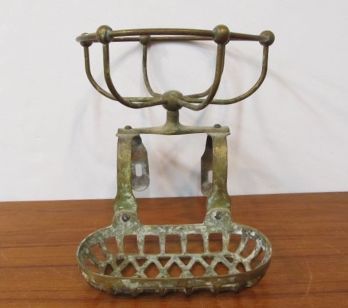 lot 75 image: Original Antique Victorian Brass Vanity Bathroom Soap Holder