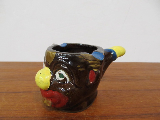lot 129 image: Vintage 1950s Handled Face Ashtray