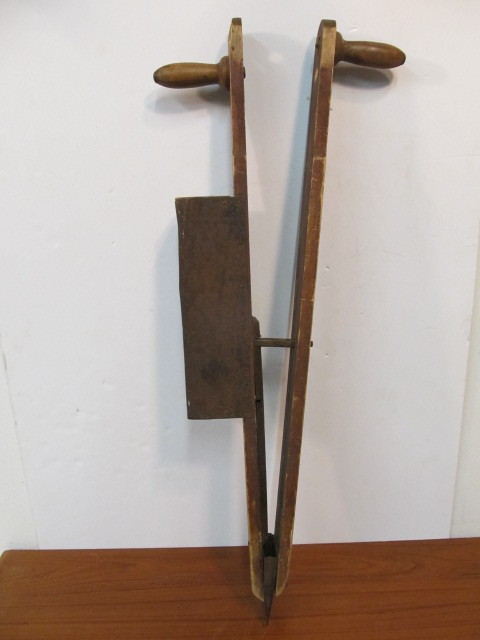 lot 135 image: Antique Primitive TRIUMPH Stenciled Corn Planter wPumpkin Seed Attachment