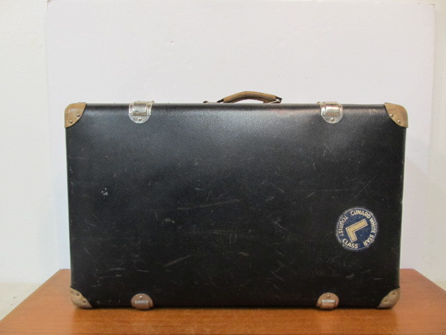 lot 137 image: NICE Old Vintage 1920s Suitcase wCruise Ship Decals