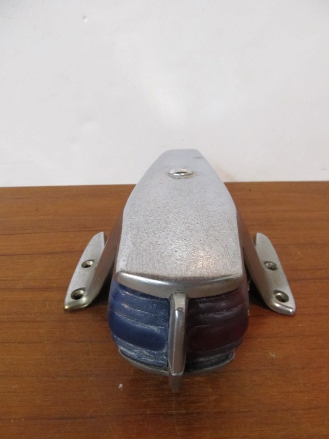 lot 163 image: Vintage NAUTALLOY Boat Light