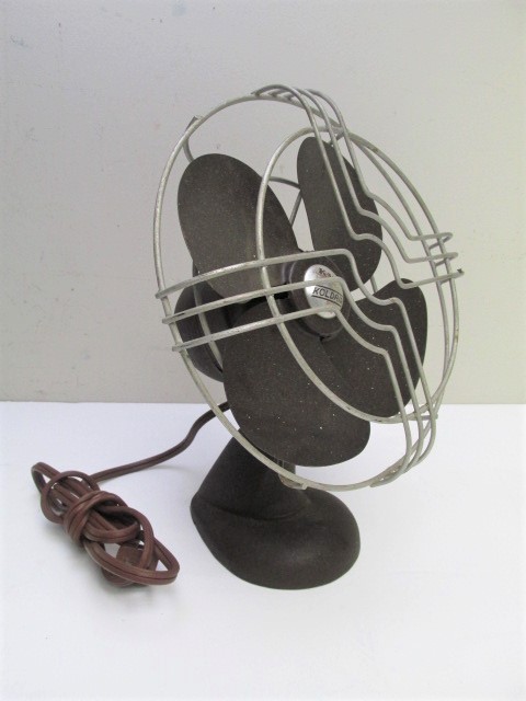 lot 206 image: Excellent Vintage Small Industrial Knapp-Monarch KOLDAIR Desk Fan