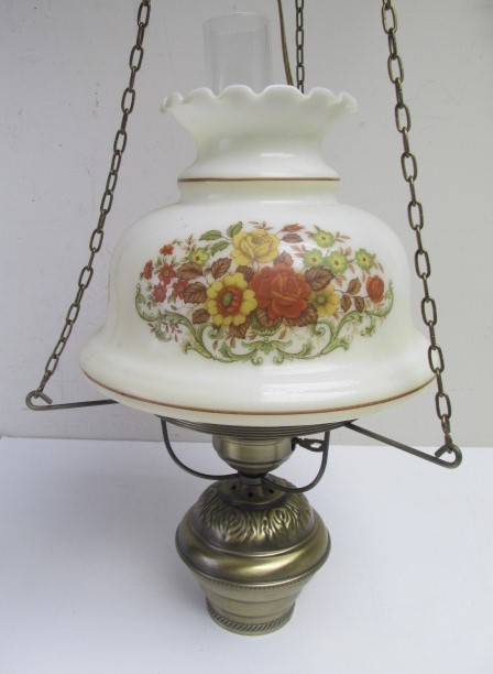 lot 187 image: Nice Vintage Hanging Parlor Lamp