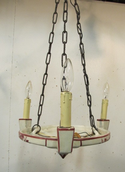 lot 240 image: Vintage Portuguese Pottery Hanging Lamp