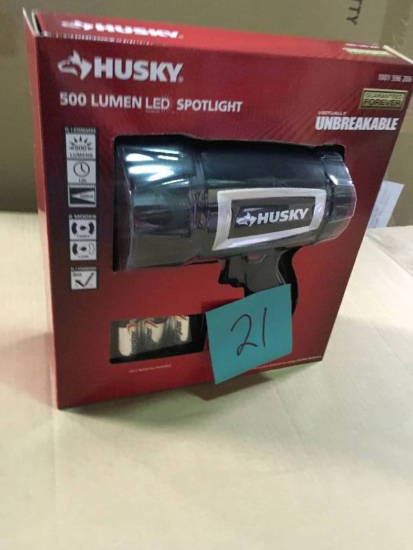 lot 21 image: Husky 500 Lumen LED Spotlight New