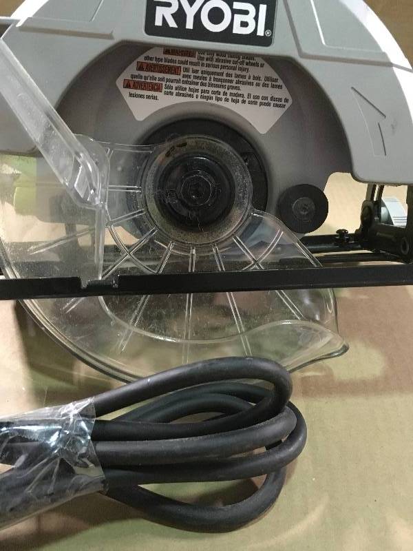 lot 25 image: Ryobi 13 Amp 7-14 in. Circular Saw in good condition