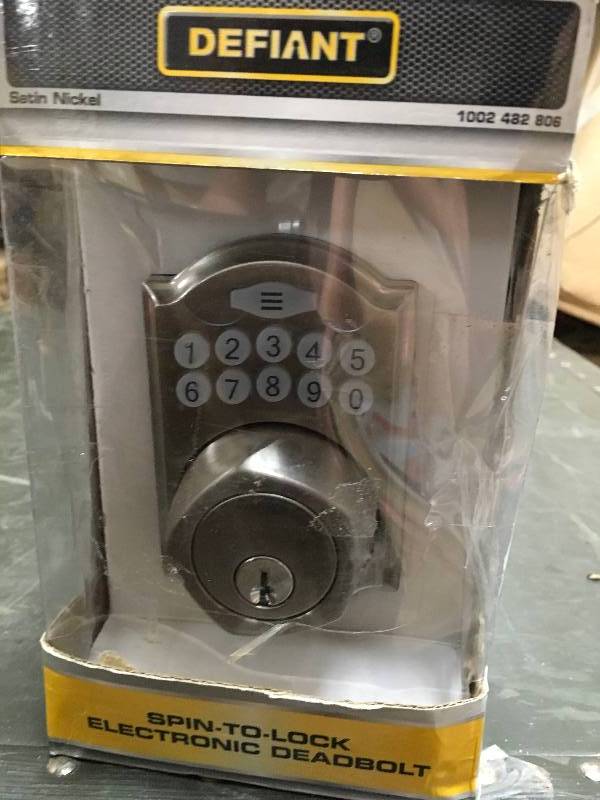 lot 36 image: Defiant Spin t Lock Electronic Deadbolt in good condition