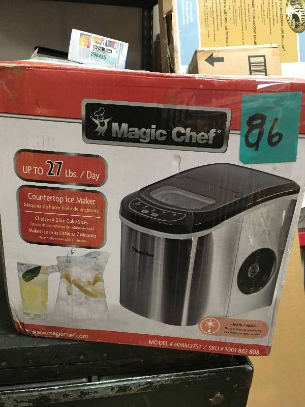 lot 86 image: Magic g Chef 27 lb. Portable Countertop Ice Maker in Stainless Steel in good condition