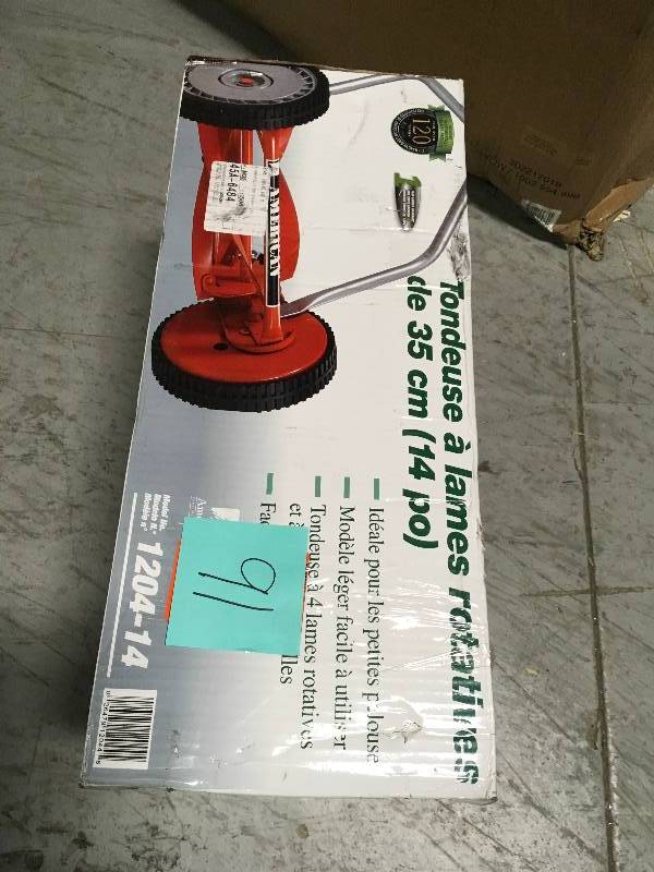 lot 91 image: American Lawn Mower 1204-14 Hand Reel 14 Inch Push Lawn Mower not used