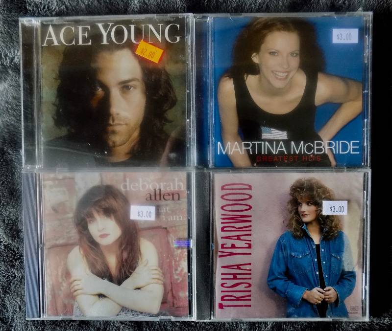 (20) Country CDs