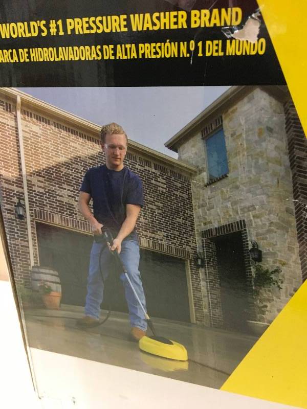 Karcher 2000 PSI 11 in. Surface Cleaner for Electric Pressure Washers not used