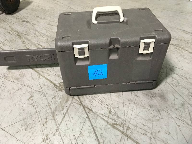 Ryobi 16 in Gas Chainsaw in good condition