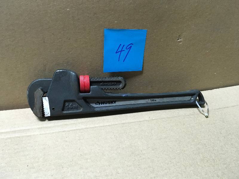 Husky 14 in. Heavy Duty Pipe Cast Iron Wrench with 1-12 in. Jaw Capacity