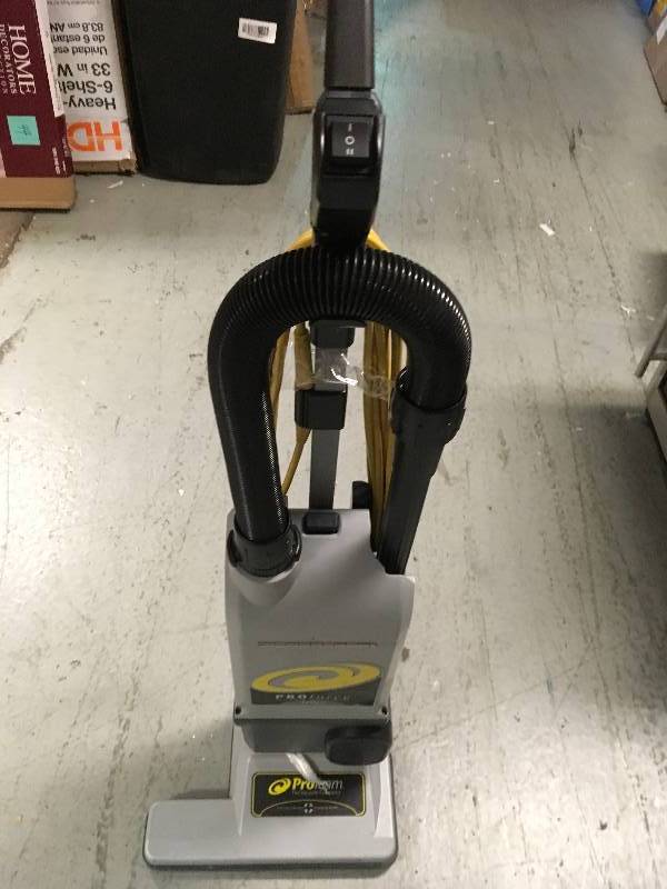 Pro Team ProForce 1500XP Upright Vacuum Cleaner in very good condition