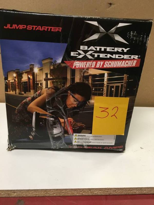lot 32 image: Battery extender Portable Power Jump Starter in good condition