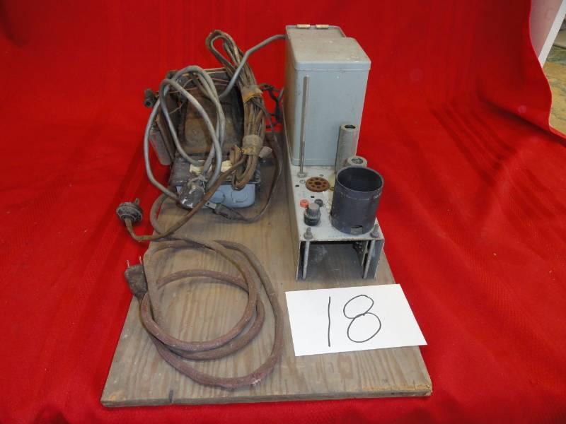 lot 18 image: Ampex #15600 - 20