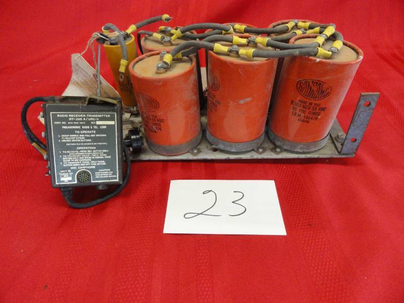 lot 23 image: Radio Receiver Transmitter and 8 Shngamd 8,000 MFD 55 VDC