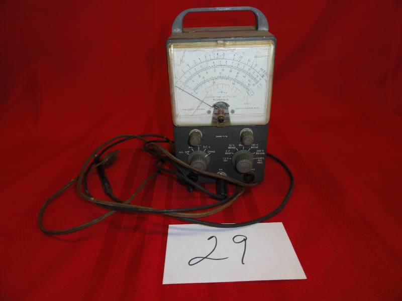 lot 29 image: Vacuum Tube Voltmeter by Heath Co. Benton Harbor, MI