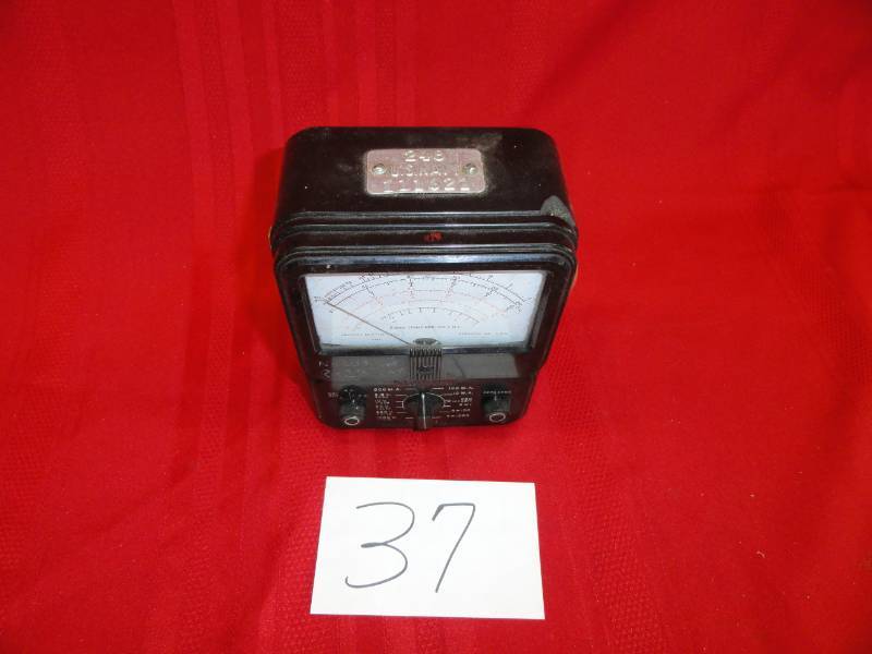 lot 37 image: Simpson Model 215 Ohms Meter