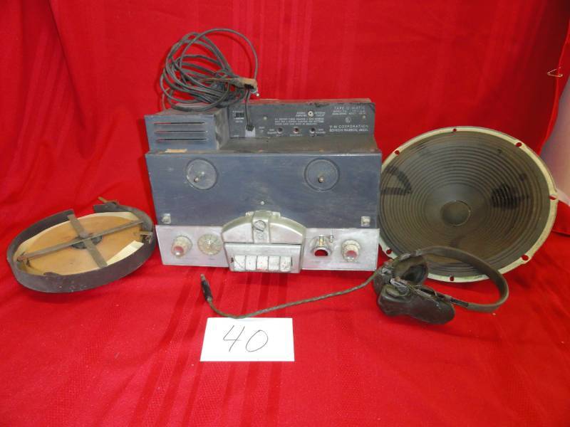 lot 40 image: Tape - O -Matic Model 714 by VM Corporation