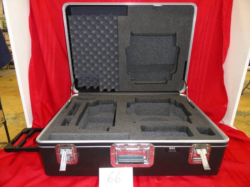 lot 66 image: Platt Case with Handle and Wheels