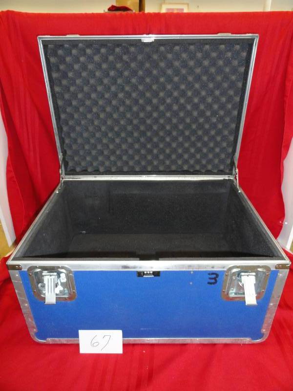 lot 67 image: Platt Case with Handle - The Guardsman