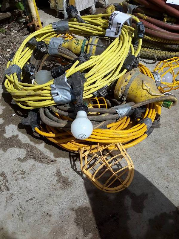 lot 45 image: 2, heavy duty work cords with lights