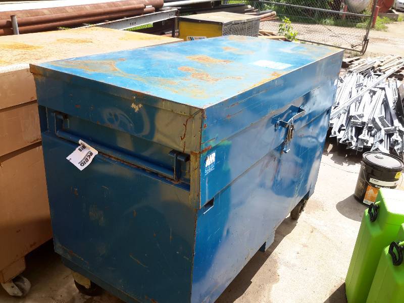 lot 43 image: Job Box.. 61in x 30 in x 45in.