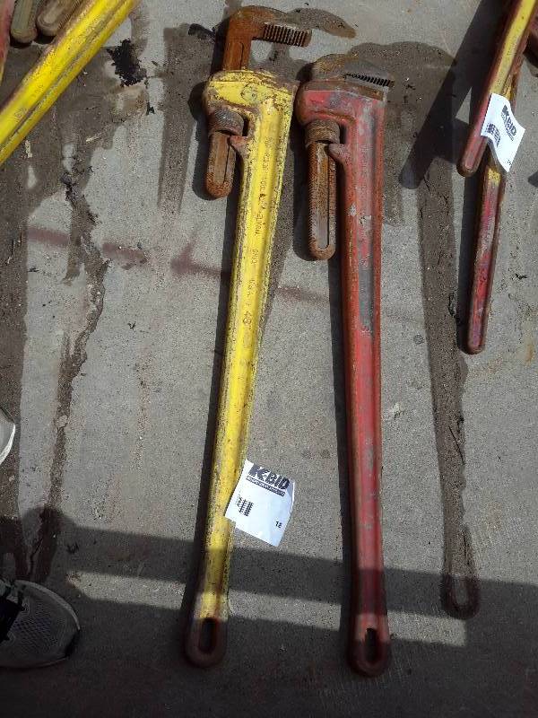 lot 18 image: 2, 36in pipe wrenches