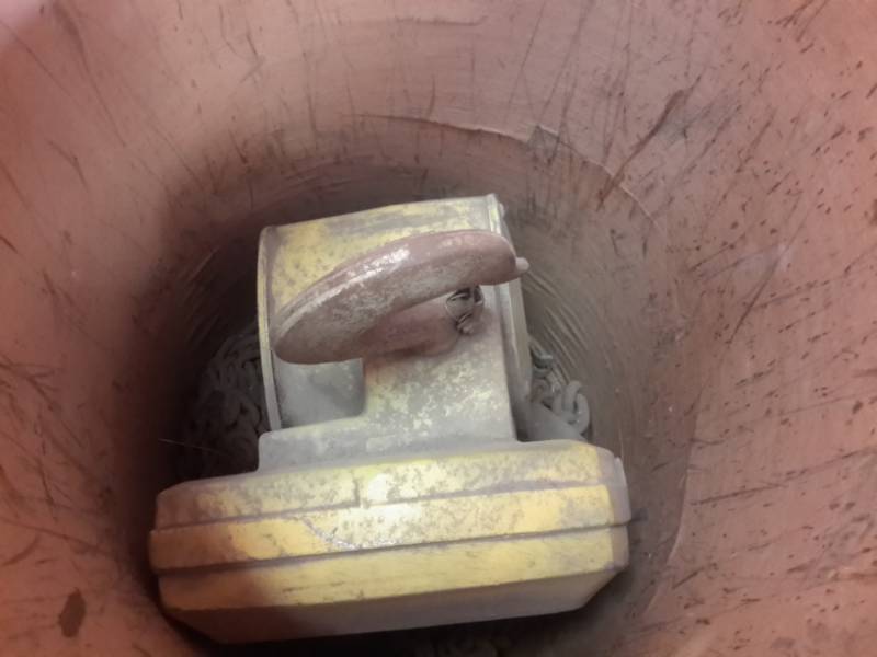 lot 107 image: COFFING, 1 12 ton chain hoist