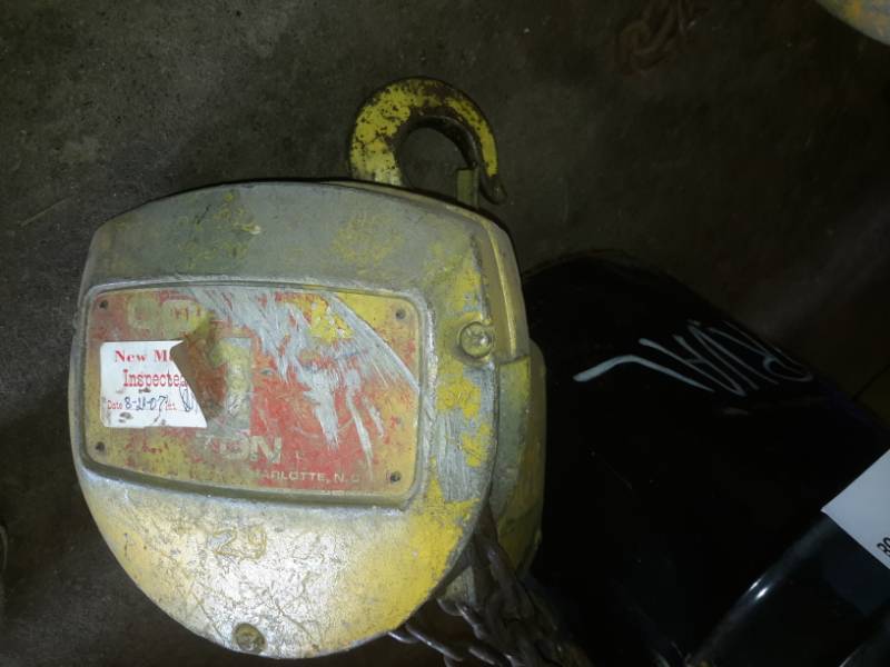 lot 108 image: COFFING, Chain Hoist..Cant read size..Please inspect
