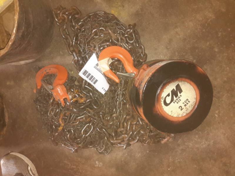 lot 115 image: CM Series 622 Chain Hoist.. 2 Ton