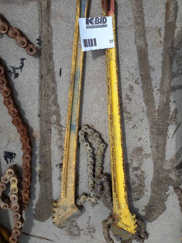 lot 27 image: 2, 12 in chain pipe wrenches