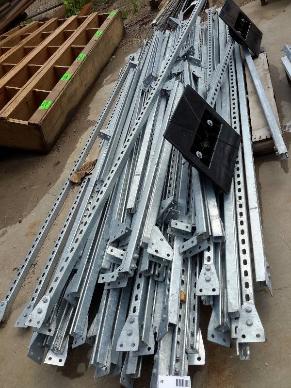 lot 58 image: Assorted Lengths of Unistrut    