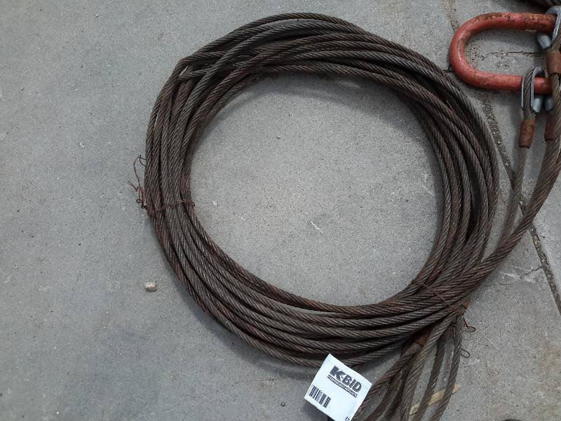 lot 67 image: Single 1 inch choker.. Not sure of length, but long