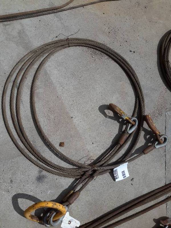 lot 71 image: 2 chokers.. See specs on tag photo