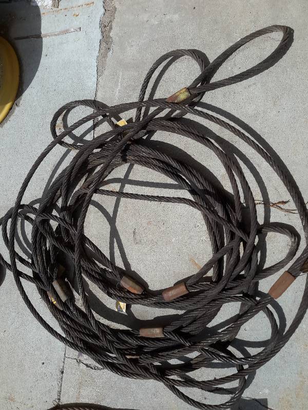 lot 74 image: Looks like about 4 chokers.. 58 in.. See specs tag photo