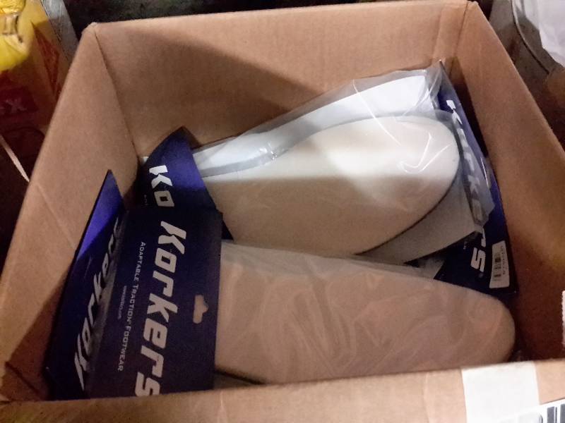 lot 196 image: Box of Trufftrax, 3 in 1 overshoe soles