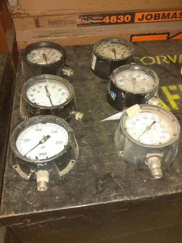 lot 190 image: 6 Gauges as pictured