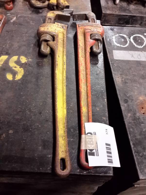 lot 174 image: 2, 24in pipe wrenches