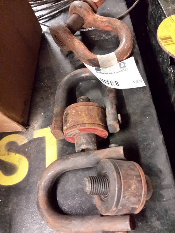 lot 165 image: Assorted Shackles and Lifting Lugs