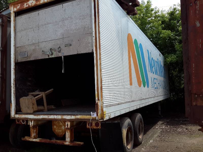 lot 4B image: Fruehoff, 1977 Semi Trailer