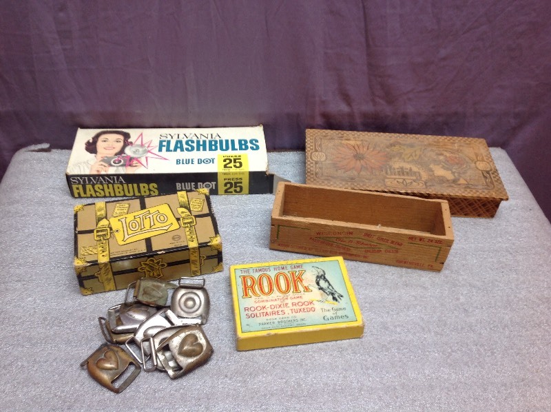 lot 28 image: Assorted Vintage & Unique Items
