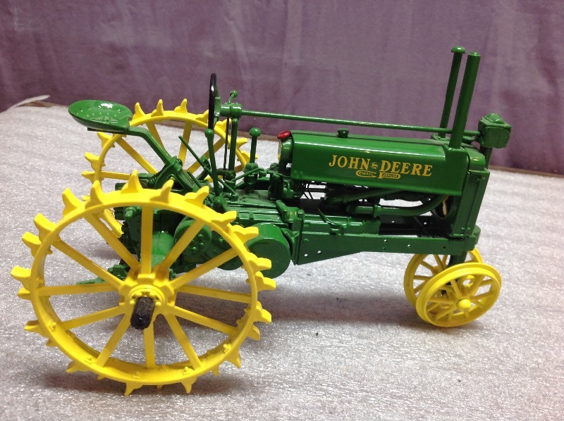 lot 29 image: John Deere Model A Precision Series Die Cast Tractor